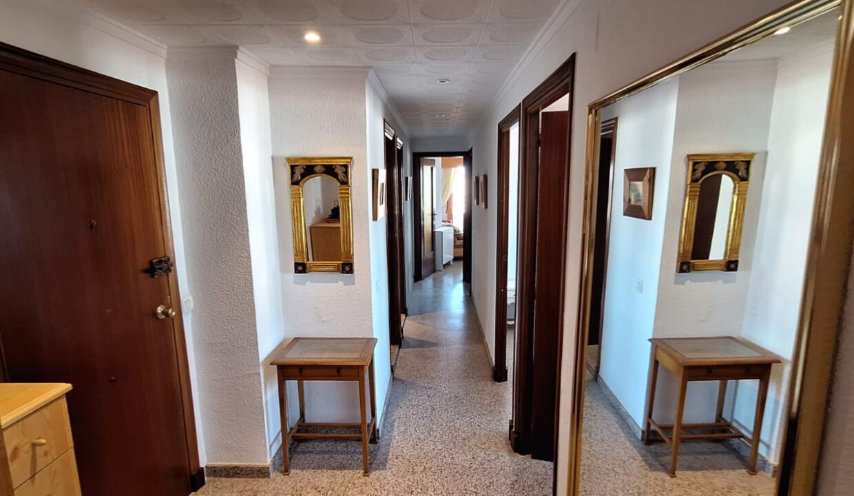 WhatsApp Image 2025-08-19 at 18.06.02 (2)